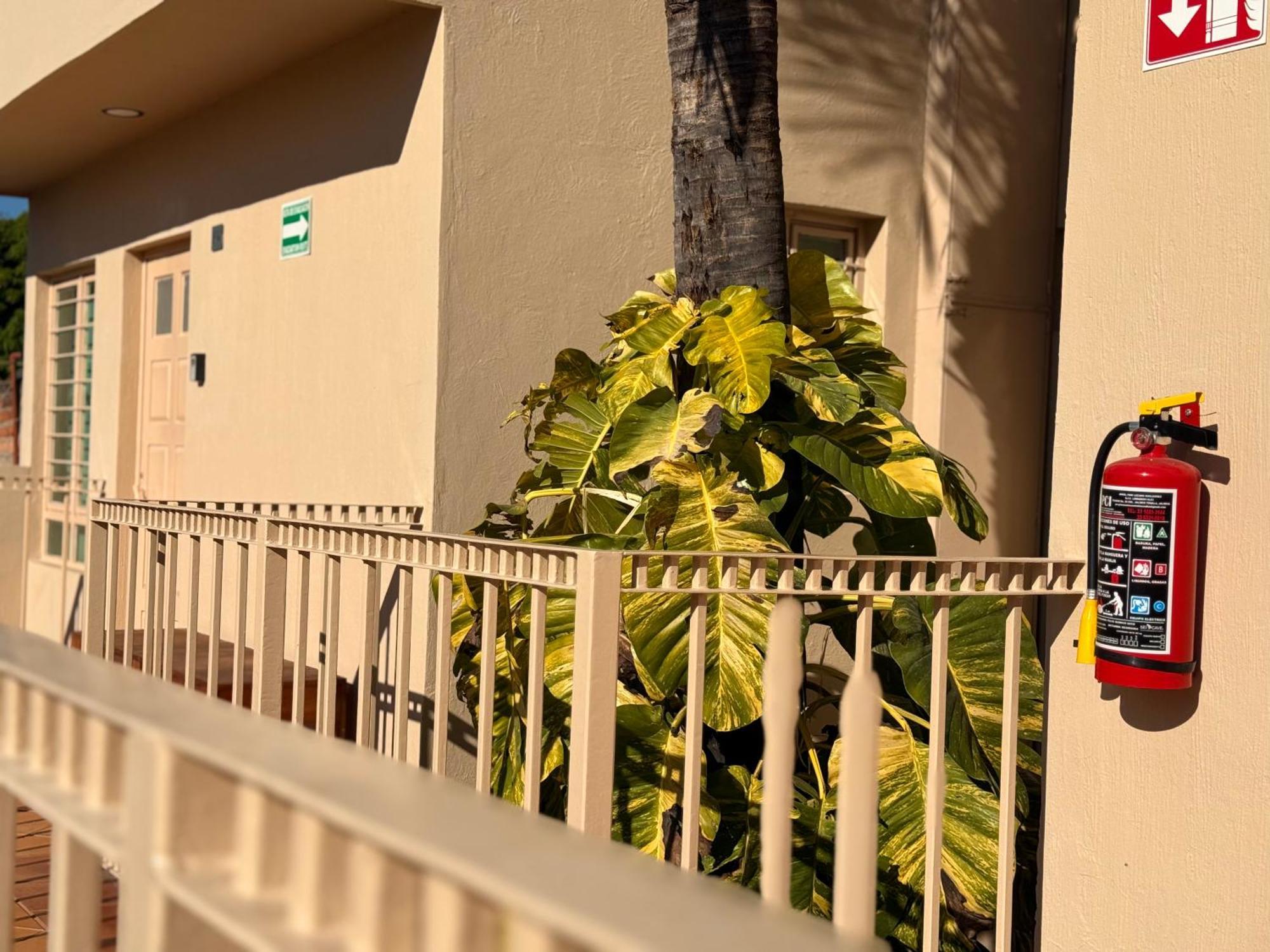 Hotel Departamentos Tequila Exterior foto